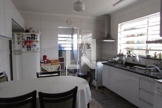 Cozinha de casa à venda com 4 quartos, 237m² em Jardim Bonfiglioli, São Paulo