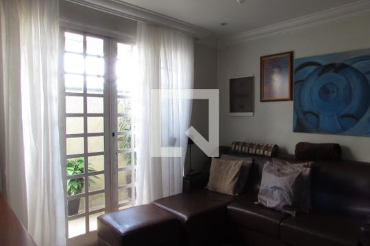Sala de Tv de casa à venda com 4 quartos, 237m² em Jardim Bonfiglioli, São Paulo