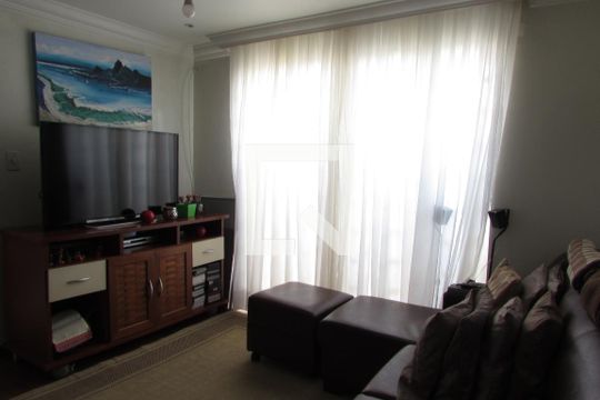 Casa à venda com 4 quartos, 237m² em Jardim Bonfiglioli, São Paulo