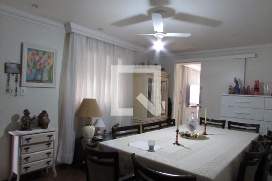 Sala de casa à venda com 4 quartos, 237m² em Jardim Bonfiglioli, São Paulo