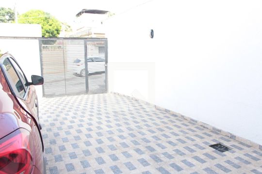 Garagem de casa à venda com 3 quartos, 117m² em São João Batista, Belo Horizonte