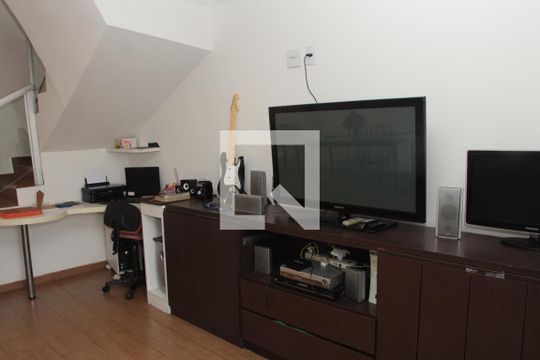 Sala de casa à venda com 3 quartos, 117m² em São João Batista, Belo Horizonte