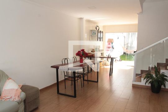 Casa à venda com 3 quartos, 117m² em São João Batista, Belo Horizonte