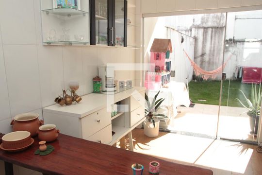 Cozinha de casa à venda com 3 quartos, 117m² em São João Batista, Belo Horizonte