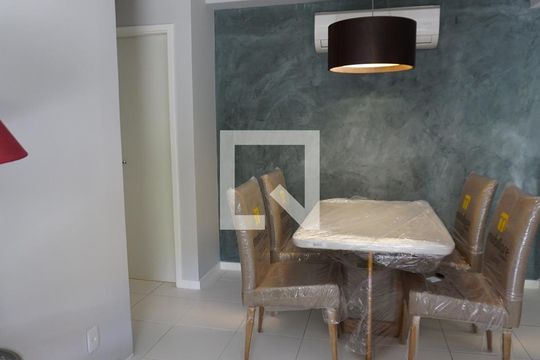 Sala de apartamento à venda com 2 quartos, 67m² em Jacarepaguá, Rio de Janeiro