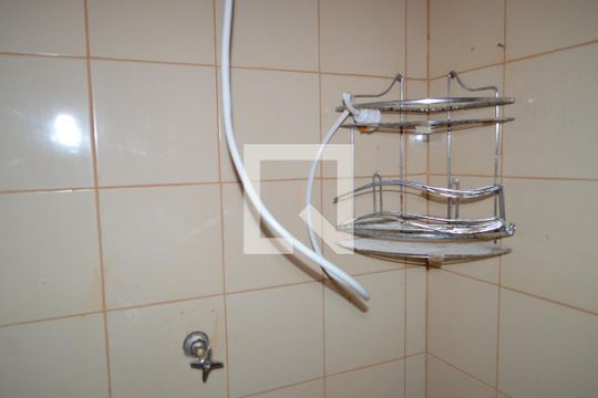 Banheiro de kitnet/studio para alugar com 1 quarto, 40m² em Vila Clementino, São Paulo