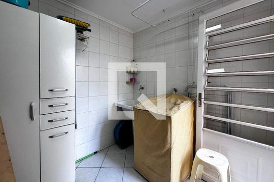 Área de Serviço de casa para alugar com 2 quartos, 110m² em Granja Julieta, São Paulo