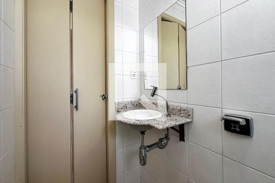 Banheiro Suíte 2 de casa para alugar com 2 quartos, 110m² em Granja Julieta, São Paulo