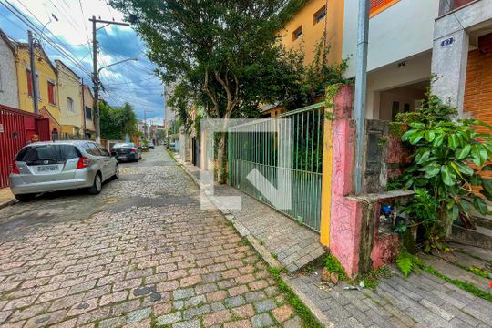 Rua de casa para alugar com 2 quartos, 75m² em Pinheiros, São Paulo
