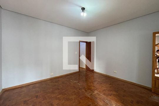 Quarto 1 de casa para alugar com 2 quartos, 75m² em Pinheiros, São Paulo