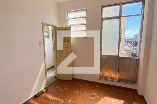 Quarto de Serviço de apartamento para alugar com 3 quartos, 62m² em São Francisco Xavier, Rio de Janeiro