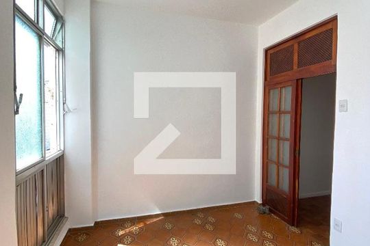 Quarto de Serviço de apartamento para alugar com 3 quartos, 62m² em São Francisco Xavier, Rio de Janeiro