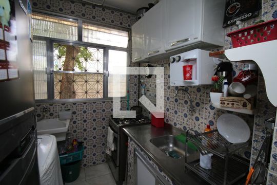 Cozinha de apartamento à venda com 1 quarto, 45m² em Parada de Lucas, Rio de Janeiro