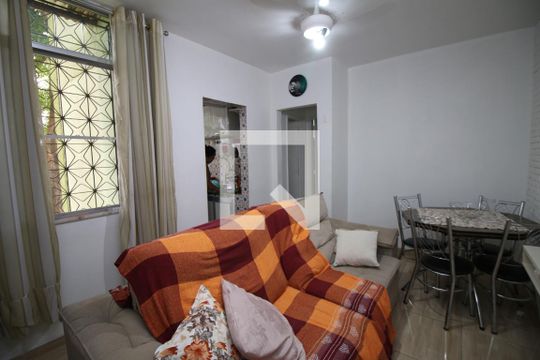 Sala de apartamento à venda com 1 quarto, 45m² em Parada de Lucas, Rio de Janeiro