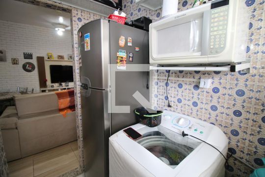 Cozinha de apartamento à venda com 1 quarto, 45m² em Parada de Lucas, Rio de Janeiro