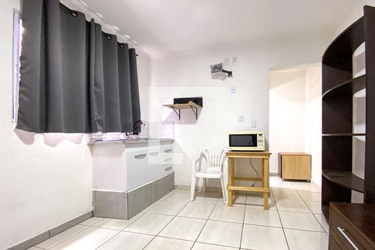 Studio de kitnet/studio para alugar com 1 quarto, 12m² em Jardim Bonfiglioli, São Paulo