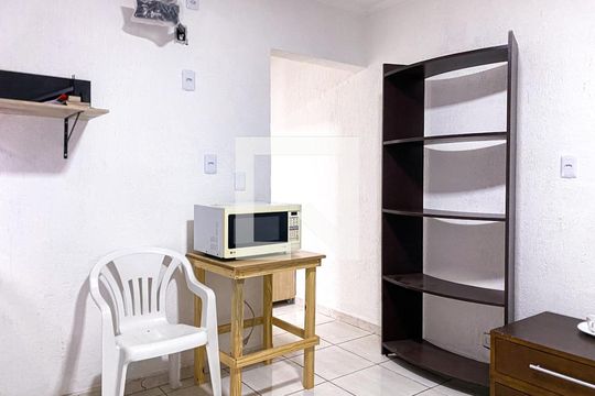 Studio de kitnet/studio para alugar com 1 quarto, 12m² em Jardim Bonfiglioli, São Paulo