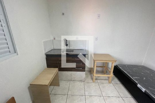 Kitnet de kitnet/studio para alugar com 1 quarto, 17m² em Jardim Bonfiglioli, São Paulo