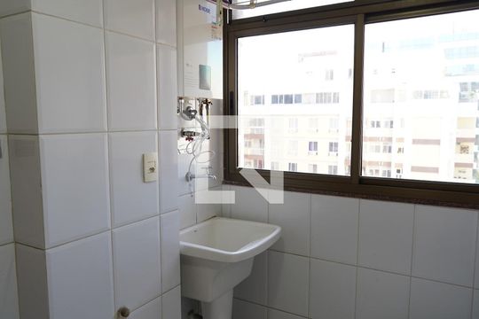 Área de Serviço de apartamento para alugar com 2 quartos, 70m² em Barra da Tijuca, Rio de Janeiro
