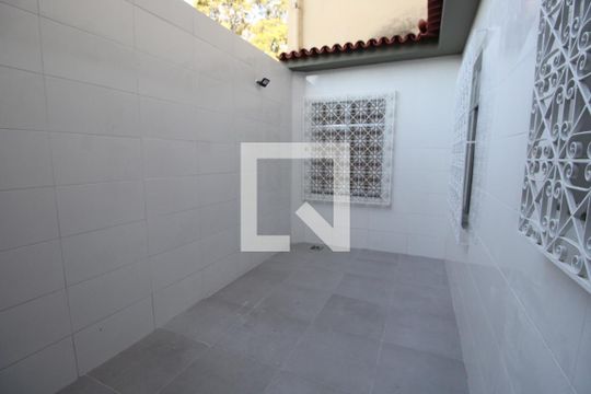 Quintal de casa à venda com 4 quartos, 80m² em Lins de Vasconcelos, Rio de Janeiro