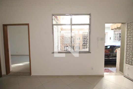 Sala de casa à venda com 4 quartos, 80m² em Lins de Vasconcelos, Rio de Janeiro