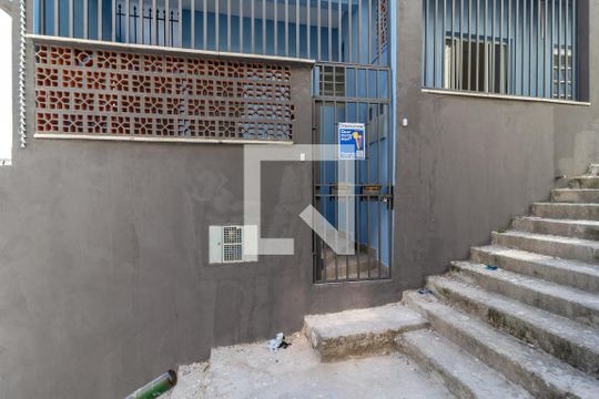 Fachada de casa para alugar com 2 quartos, 50m² em Jardim Paraíso, São Paulo
