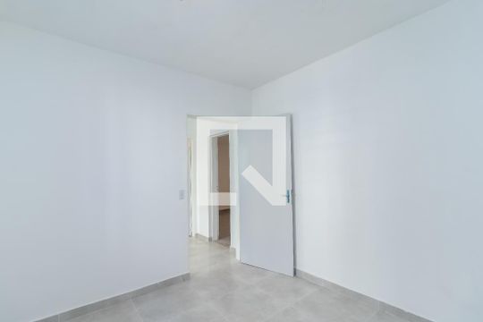 Quarto 2 de casa para alugar com 2 quartos, 50m² em Jardim Paraíso, São Paulo