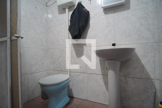 Banheiro de casa à venda com 2 quartos, 103m² em Canudos, Novo Hamburgo