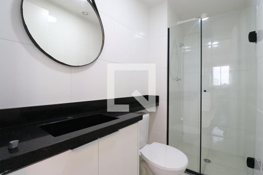Banheiro de apartamento à venda com 2 quartos, 37m² em Água Branca, São Paulo