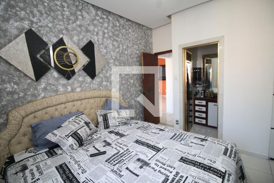 Suíte de casa à venda com 3 quartos, 300m² em Braz de Pina, Rio de Janeiro