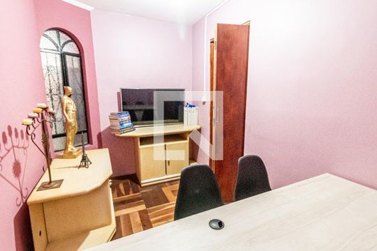 Quarto 1 de casa à venda com 6 quartos, 400m² em Parque das Nações, Santo André