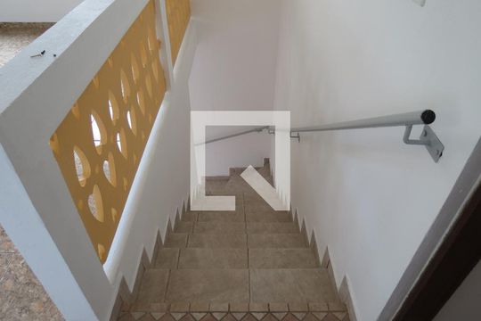 Sala - Escadas de casa à venda com 3 quartos, 160m² em Jardim Peri, São Paulo