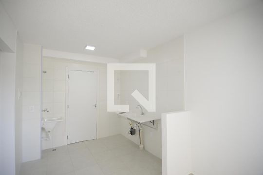 Apartamento para alugar com 2 quartos, 32m² em Cambuci, São Paulo