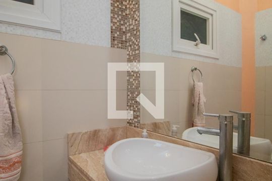 Lavabo de casa à venda com 3 quartos, 480m² em Teresópolis, Porto Alegre