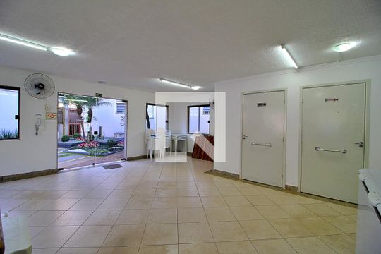 Área comum - Salão de festas de apartamento para alugar com 2 quartos, 45m² em Parque Sao Vicente, Santo André