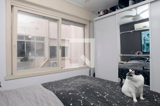 Quarto de apartamento à venda com 1 quarto, 38m² em Santa Cecília, Porto Alegre
