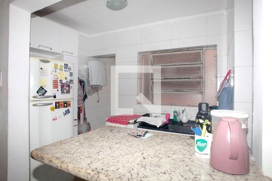 Cozinha + Área de Serviço de apartamento à venda com 1 quarto, 38m² em Santa Cecília, Porto Alegre