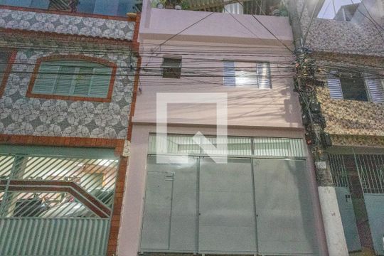 Fachada  de casa à venda com 2 quartos, 73m² em Piraporinha, Diadema