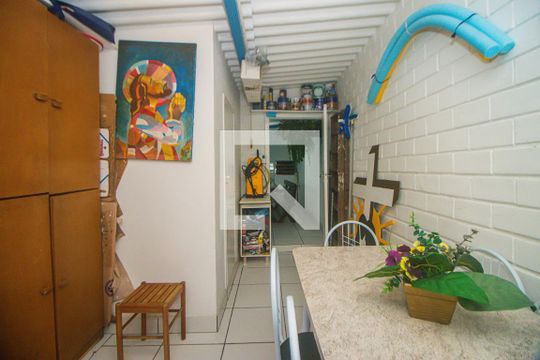 Depósito de casa à venda com 4 quartos, 178m² em Parque Santa Fé, Porto Alegre
