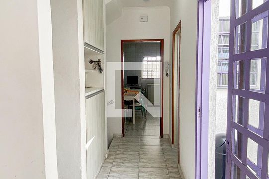 Corredor de casa à venda com 3 quartos, 246m² em Vila Eldízia, Santo André