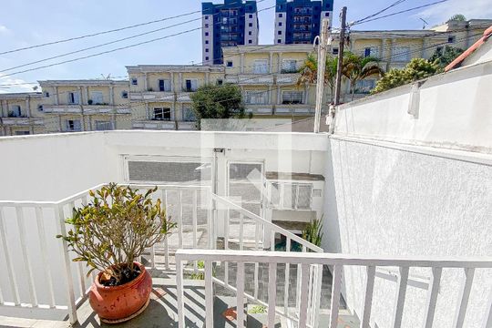 Varanda Sala de casa à venda com 3 quartos, 246m² em Vila Eldízia, Santo André