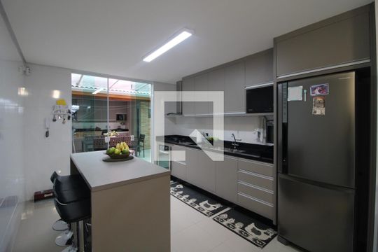 Cozinha de casa à venda com 3 quartos, 175m² em Vila Anhangüera, São Paulo