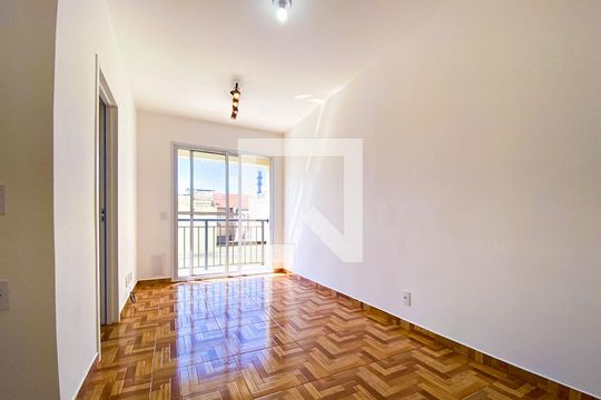 Sala de apartamento para alugar com 1 quarto, 31m² em Vila Sônia, São Paulo