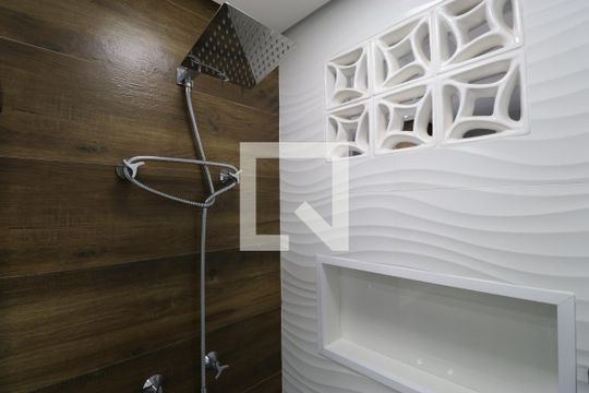 Detalhe do Banheiro da Suite de apartamento para alugar com 2 quartos, 80m² em Água Branca, São Paulo