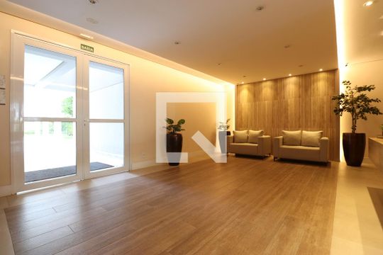 Hall de entrada de apartamento para alugar com 2 quartos, 80m² em Água Branca, São Paulo
