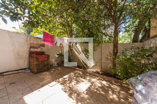 Quintal de casa à venda com 4 quartos, 179m² em Cidade Monções, São Paulo