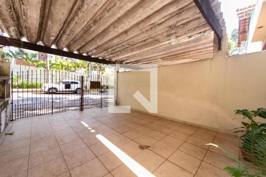 Garagem de casa à venda com 4 quartos, 179m² em Cidade Monções, São Paulo