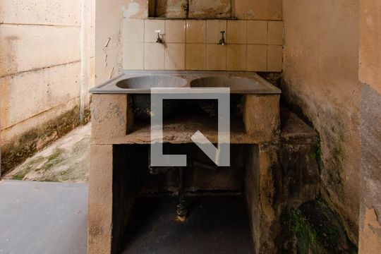 Área de serviço de casa para alugar com 1 quarto, 60m² em Salgado Filho, Belo Horizonte