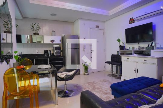 Sala de apartamento para alugar com 2 quartos, 64m² em Agronômica, Florianópolis