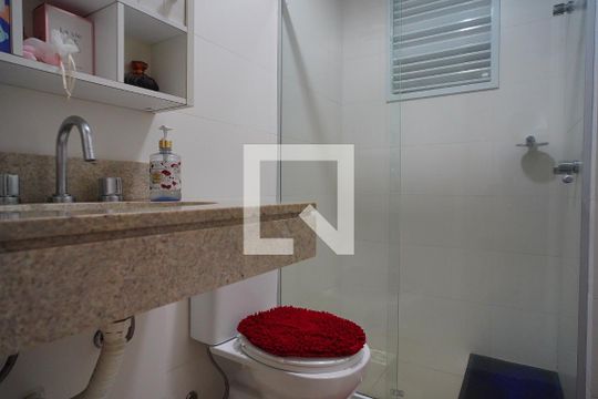 Banheiro de apartamento para alugar com 2 quartos, 64m² em Agronômica, Florianópolis